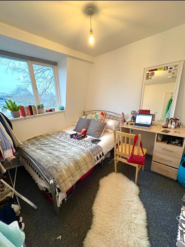 December Sublet!  Main Photo