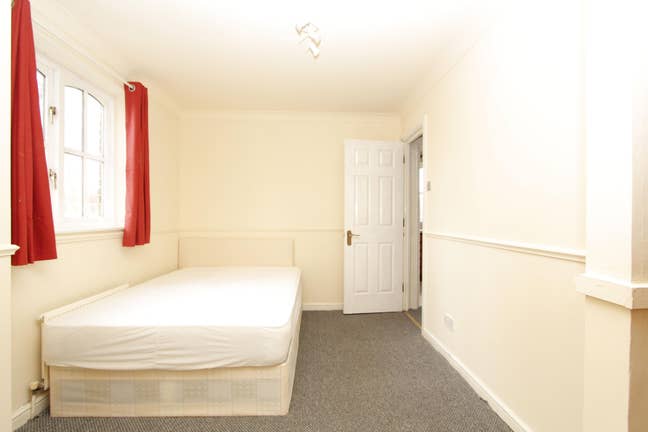 New room in Canada Water SE16 - Live Riverside! Main Photo