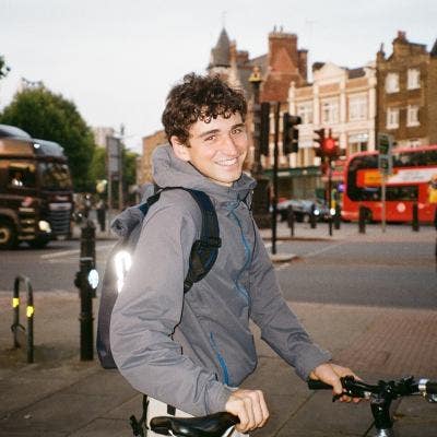 Hi,  My name is Ruben, I'm a young professio... Main Photo