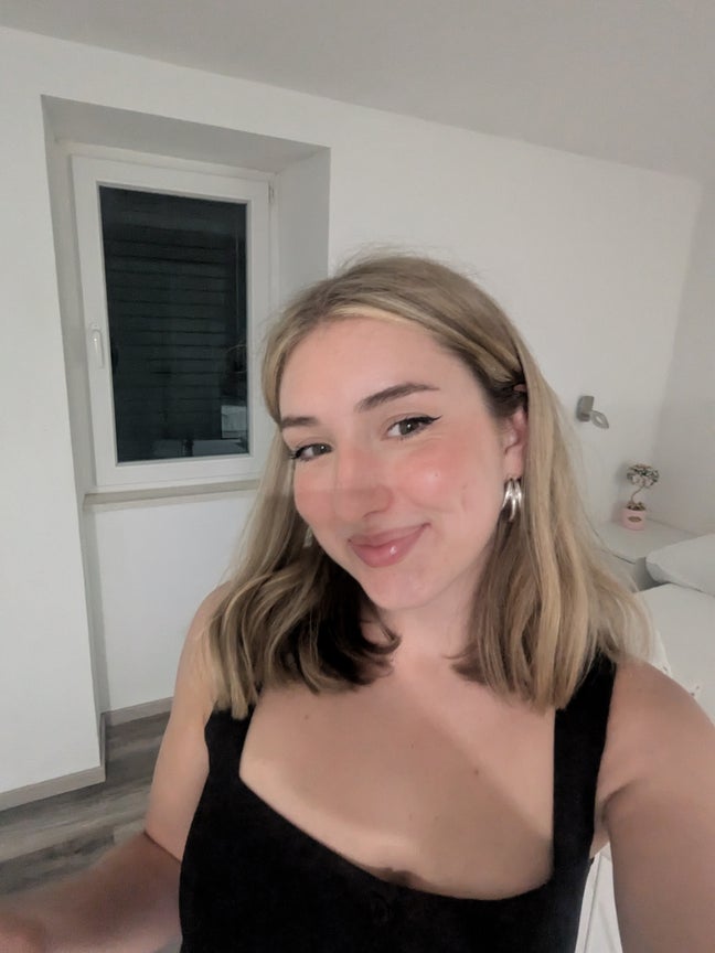 Young professional looking for room in Cambridge  Main Photo