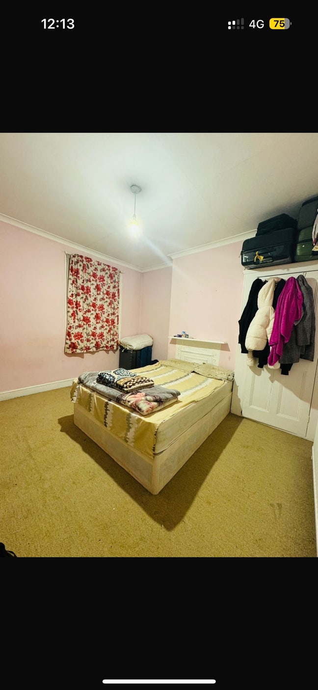 Furnished Double Room IG1 4TT Main Photo