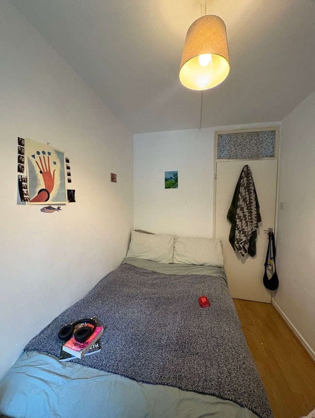 Lovely Bedroom in Shoreditch Home Main Photo