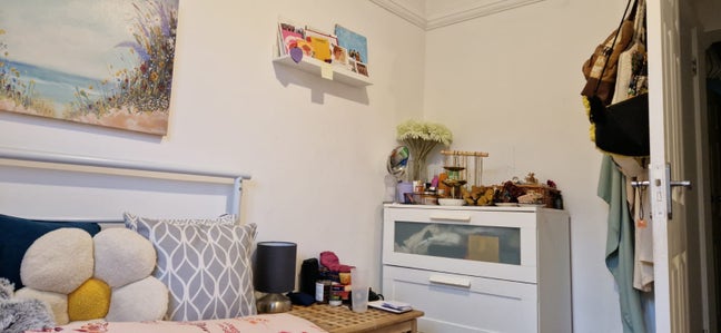 Cosy Single Room with Double Bed in Brixton Main Photo