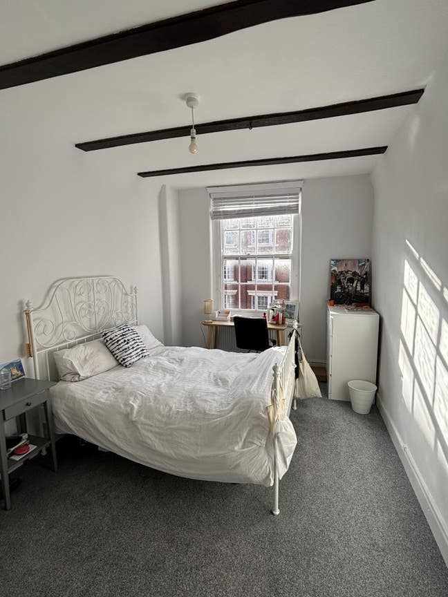 Double room available near King’s Cross Main Photo