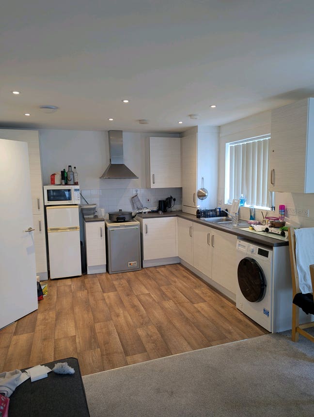 SUBLET In Springfiekd  Main Photo