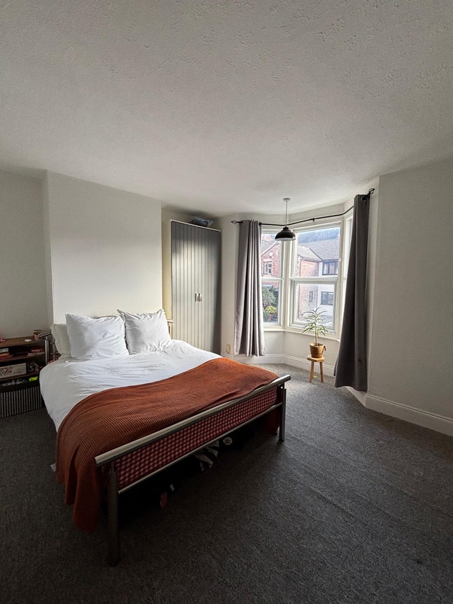 ⭐️ Double room available in friendly house ⭐️ Main Photo