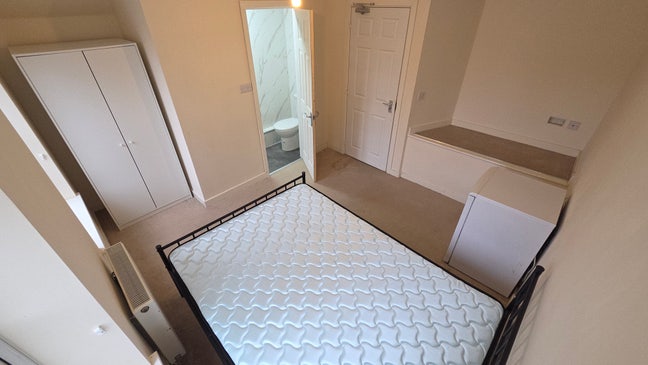 Large Double En-Suite Room - All Bills Inc Main Photo
