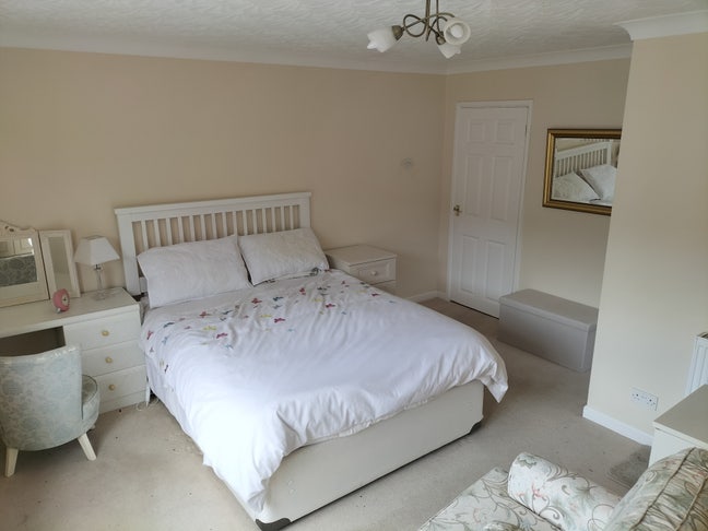 Double bedroom with ensuite Main Photo