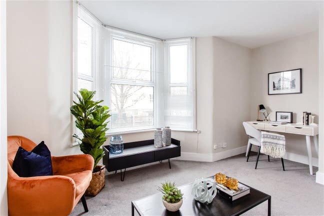 SUBLET Bills Inc Hackney Whole Flat Main Photo