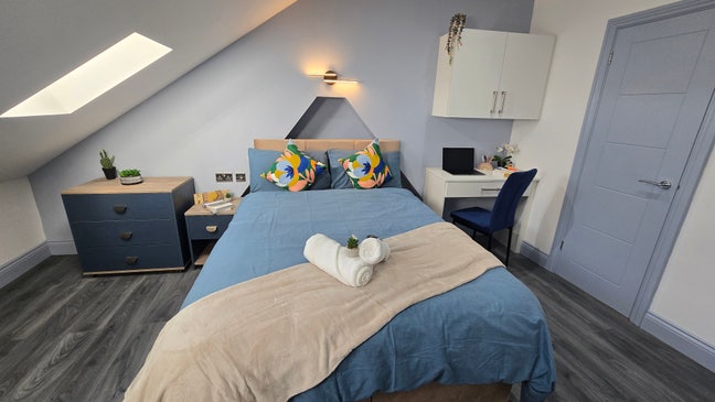 Brand New Highend - Studio luxury En-Suite Rooms.  Main Photo