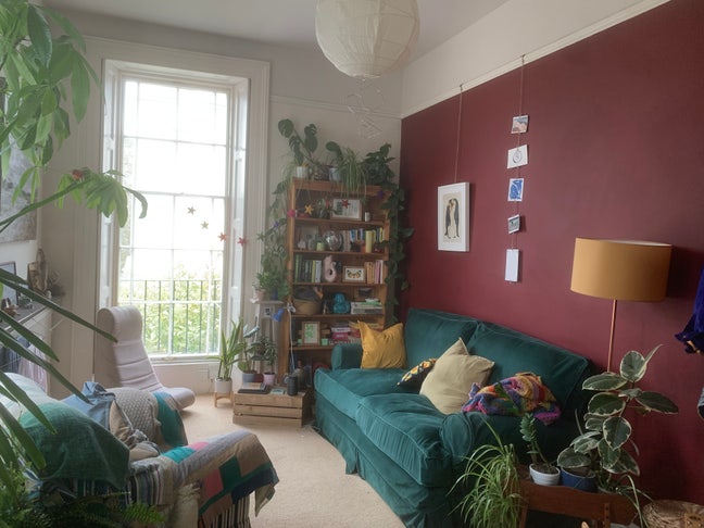 Seeking female flatmate for 2 bed Clifton Flat Main Photo
