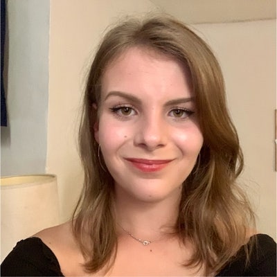 Friendly girl for a friendly flat Main Photo