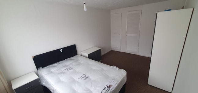 NEW 4bdr House Handsworth Wood UC/DSS  Main Photo