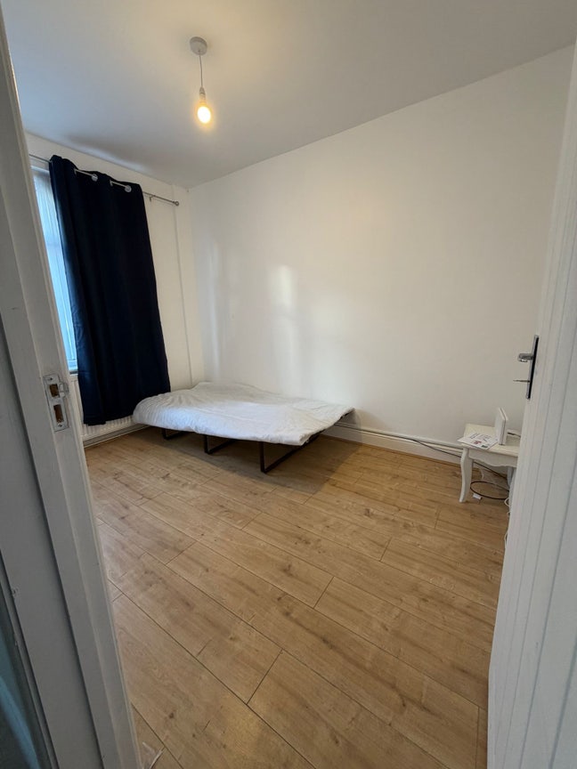 Single Room  Main Photo