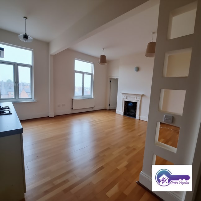 Avenue Mansions: Large 3-Bed/2-Bath Main Photo