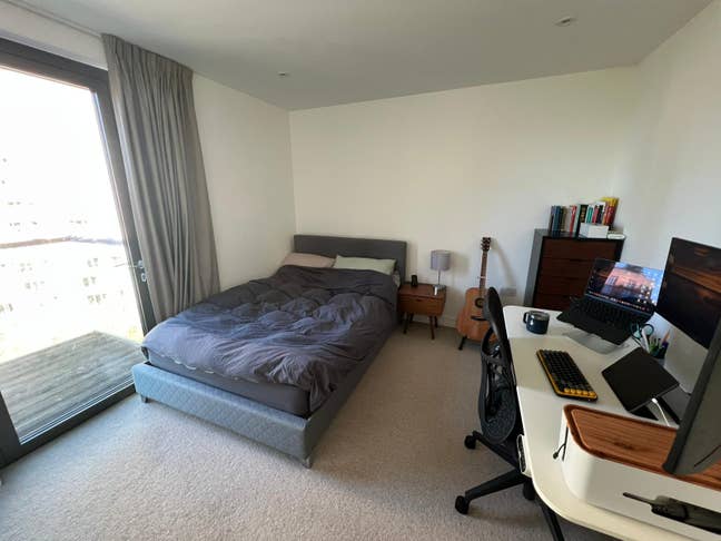 Great room in east village flat Main Photo