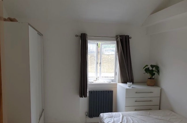 Bedroom Available in Fitzrovia Flat Main Photo
