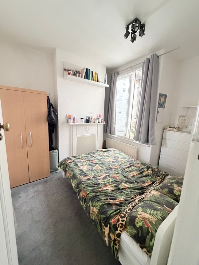 Bright Double Room in the heart of Hampstead Main Photo