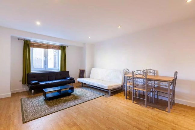 1 Bed Flat - Spacious open plan living, E3 Main Photo