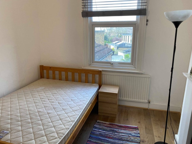 Double Room in Friendly Professional Flat – SW6 Main Photo