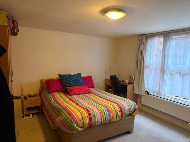 Beautiful Room  Main Photo