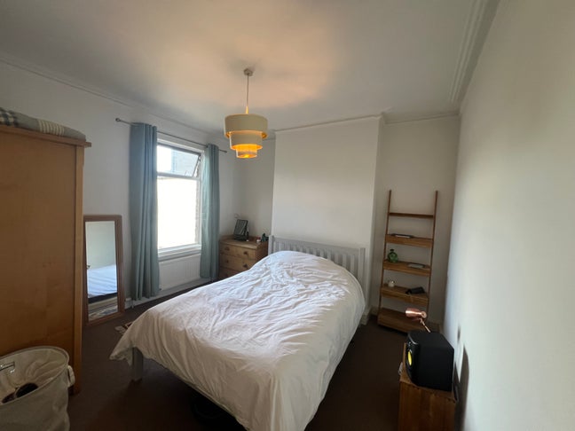 Bills inc Room - Close to Nunhead station Main Photo
