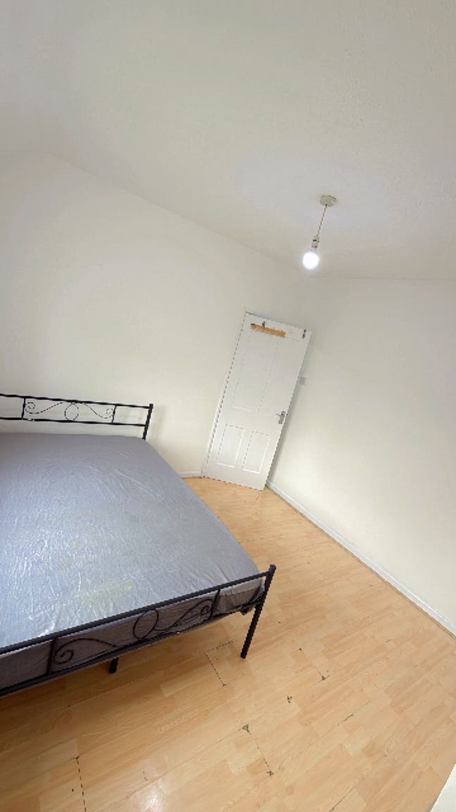 Furnished: Cosy Double Room: All Bills Inc Main Photo