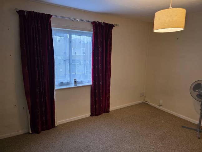 Double room in wall Heath Dudley Main Photo