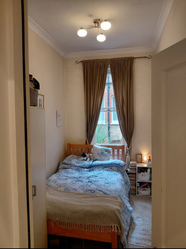 Double Room in Earls Court Mansion Block Main Photo
