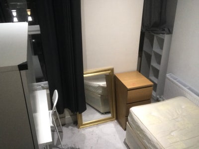 Single room with 2 windows Main Photo