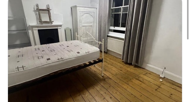 Double Room in Townhouse  Main Photo