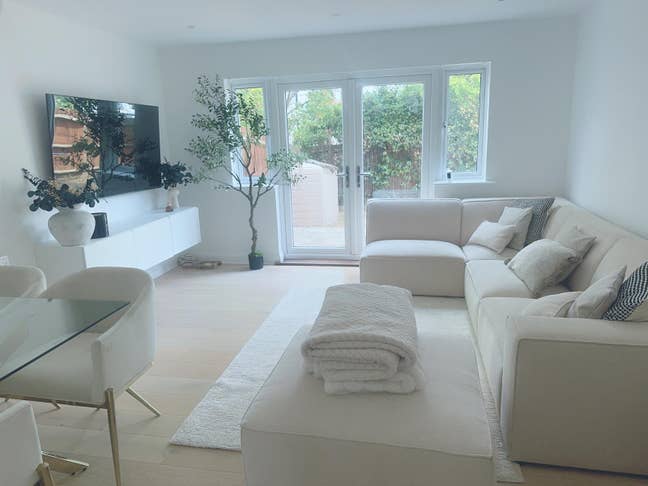 ✨ Large Double Room | Private Bathroom | Quiet Str Main Photo