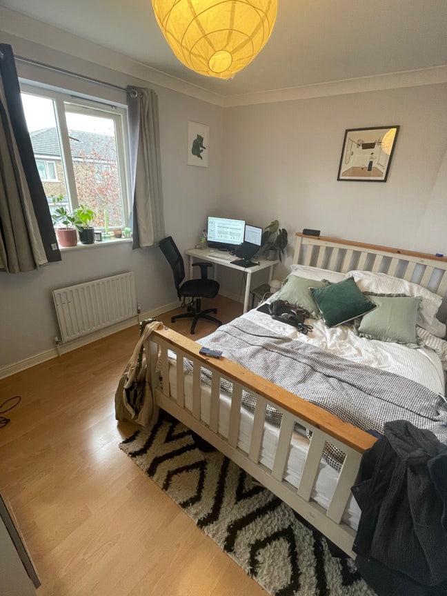 Double room in London fields from late November Main Photo
