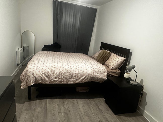 Modern Double Bedroom- the Burj Apartmens Main Photo