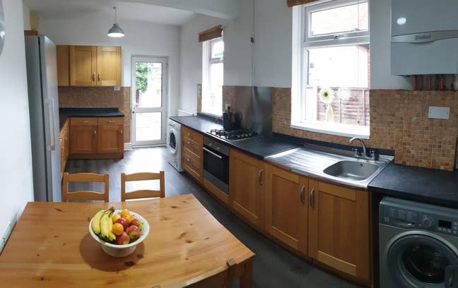  Spacious  Room  - Peet  Street,  Derby Main Photo