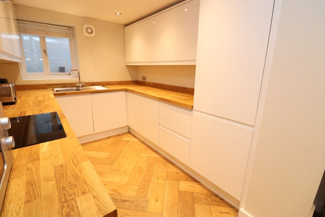 Central London Room | Walk to Westminster&Victoria Main Photo