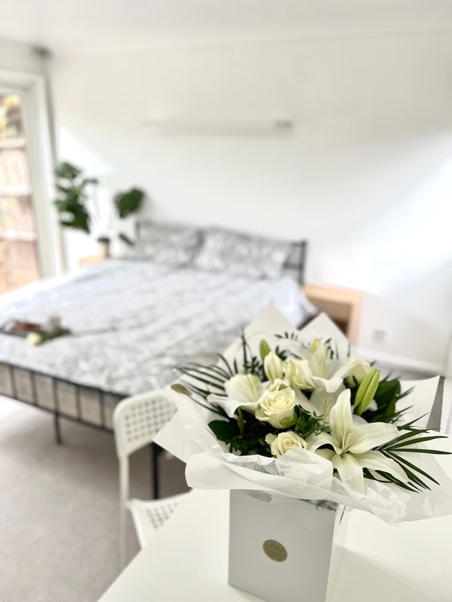 Freshly Renovated Rooms close to Halesfield Main Photo