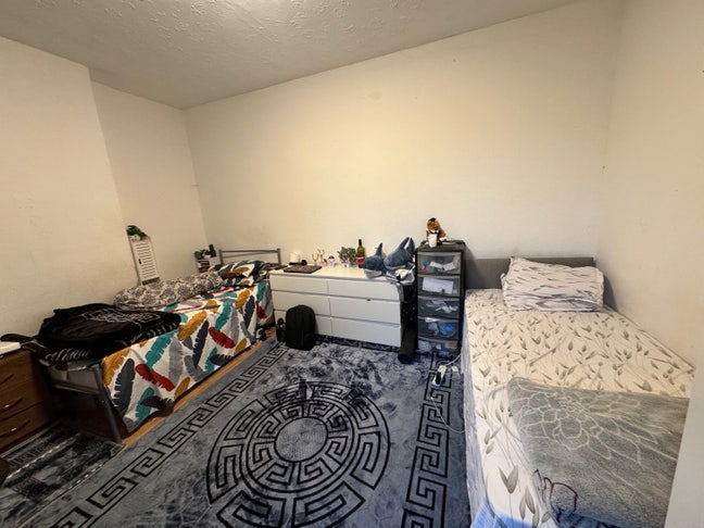 Shared accommodation  Main Photo