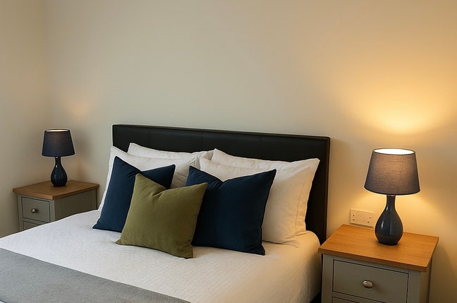 Modern Spacious Double Room - RG2 - Green Park Main Photo