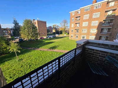 Exceptional Rooms Available – Fulham, SW6, London Main Photo