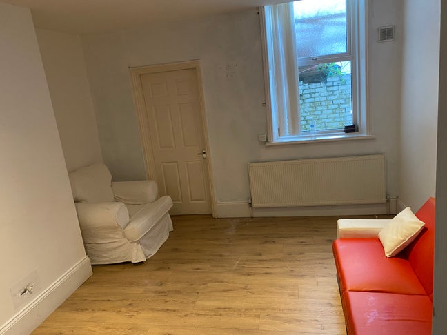 1 bedroom apartment for rent  Main Photo