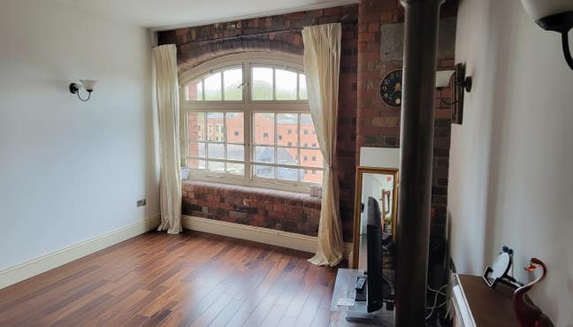 BS1 Double £790 — Harbourside, extra elec parking Main Photo