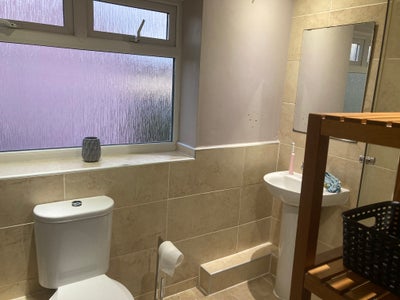 Double room in 3 bed house  Main Photo