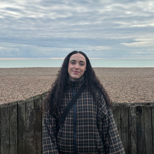 Professional Female seeks a double room Main Photo