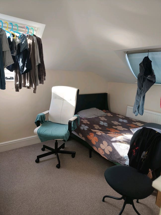 Decent Room with great View Main Photo