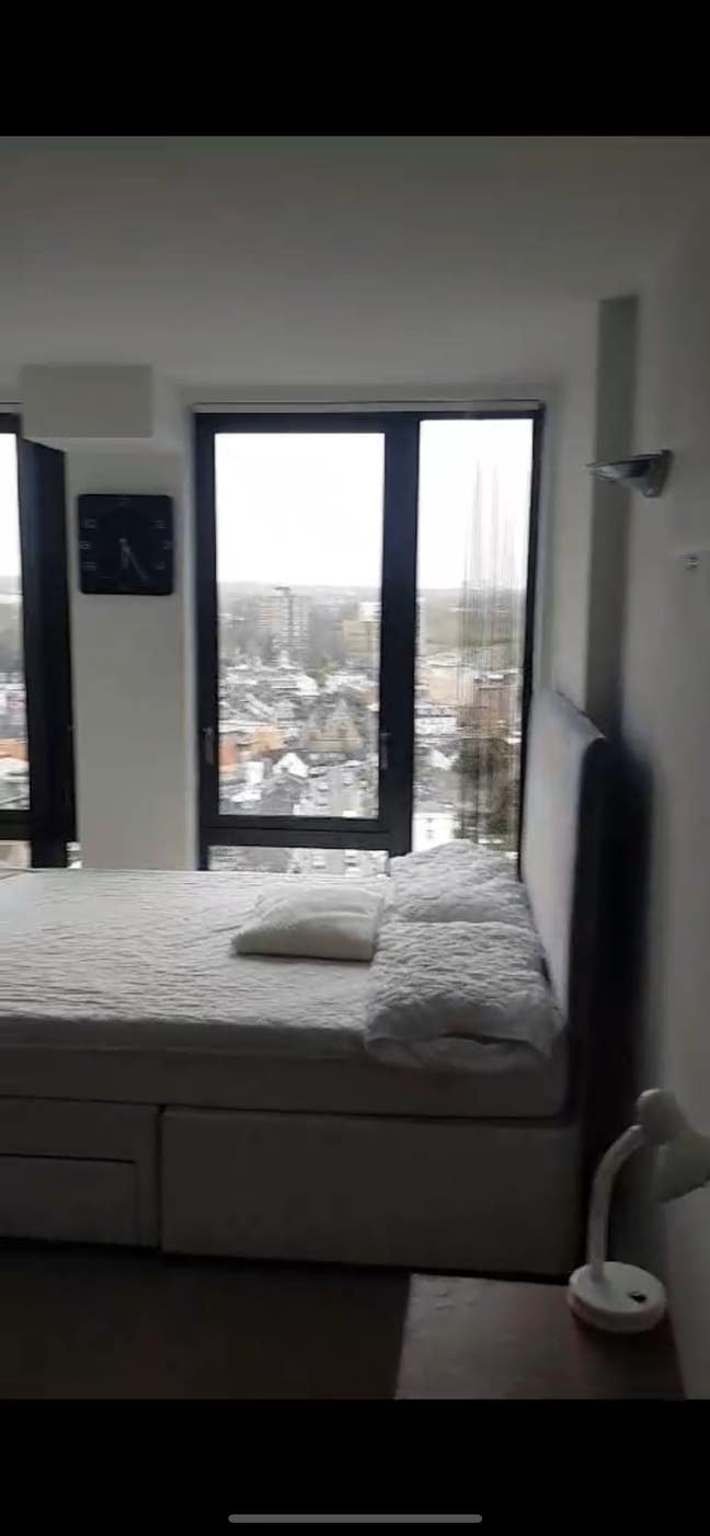 Fully Furnished 2BHK room in south croydon  Main Photo