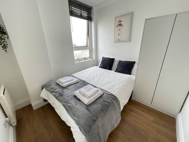 Lovely room in a modern building Main Photo