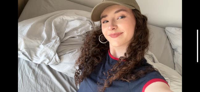 19 year old Female seeks a single or double room Main Photo