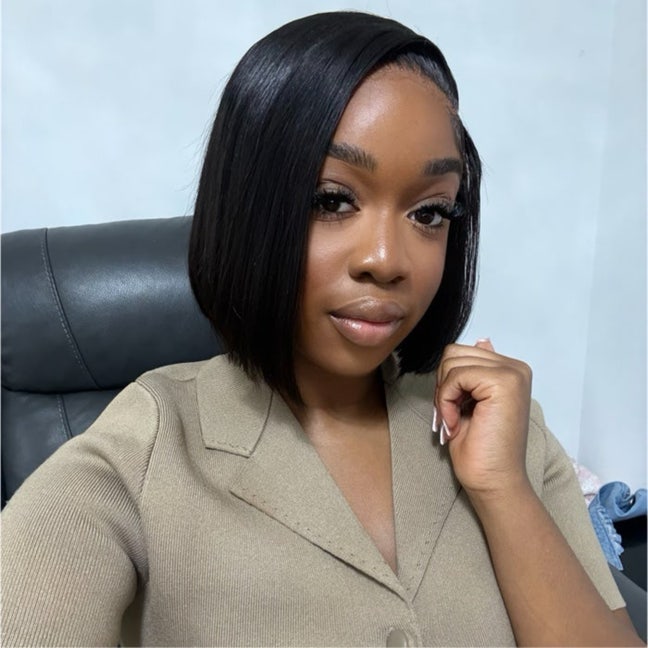 Professional Female seeks a double room Main Photo