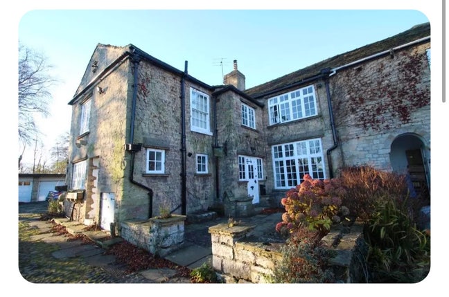 Large room and own lounge in Wetherby  Main Photo